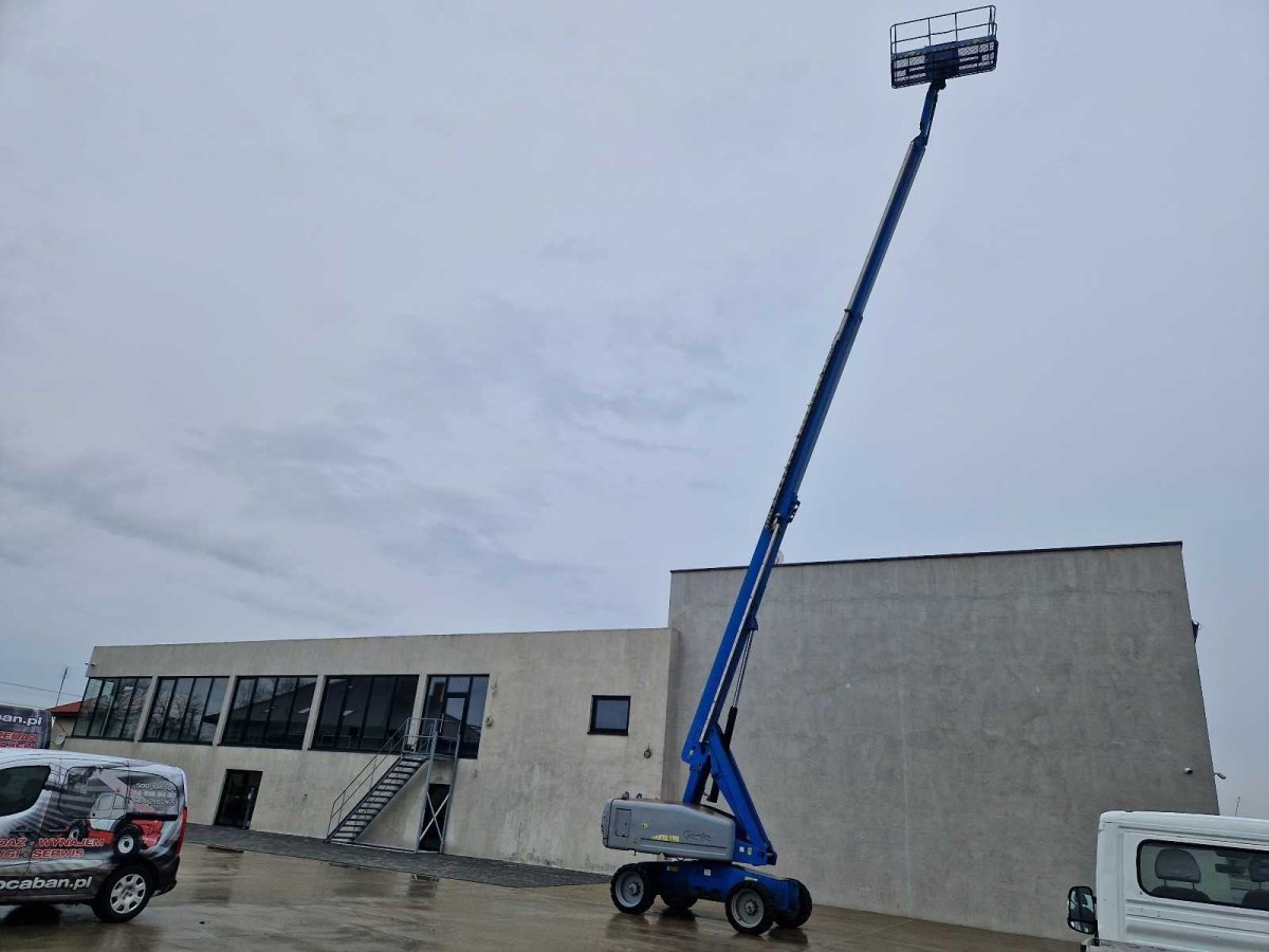 GENIE S-65 / JLG 660SJ